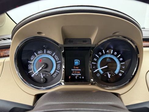 Used 2013 Buick LaCrosse Premium image 18