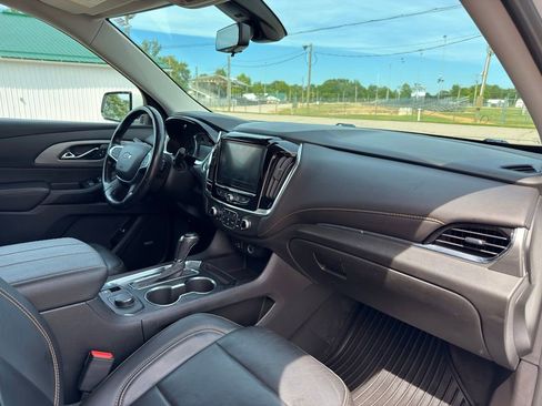 Used 2020 Chevrolet Traverse RS FWD image 35