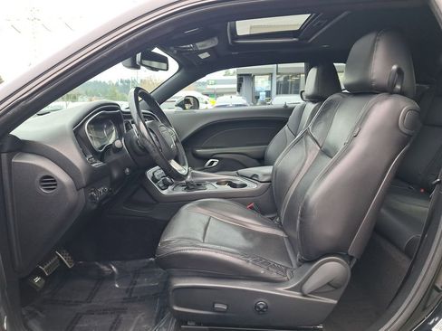 Used 2017 Dodge Challenger GT image 11