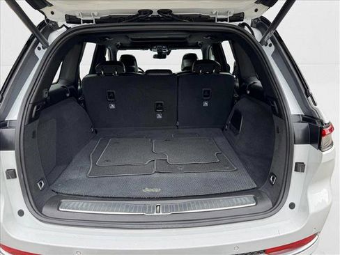 Used 2023 Jeep Grand Cherokee Summit w/ Advanced Protech Group IV image 7