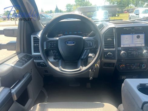 Used 2017 Ford F250 XLT w/ XLT Premium Package AWD/4WD image 29