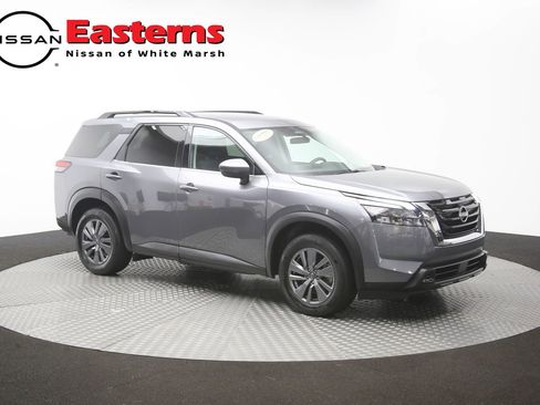 Used 2025 Nissan Pathfinder SV FWD image 49