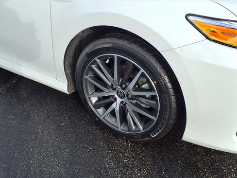 Used 2022 Toyota Camry XLE image 23