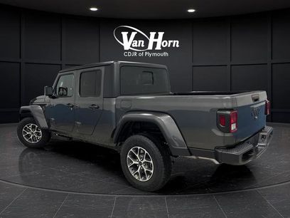 New 2026 Jeep Gladiator Sport