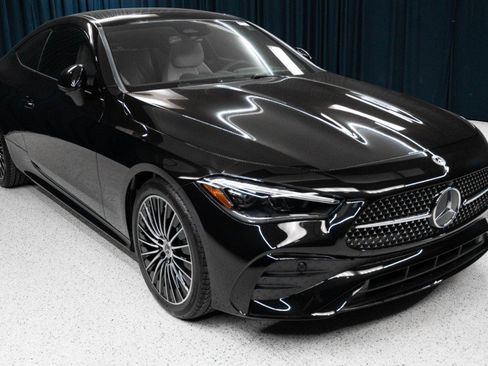 New 2027 Mercedes-Benz CLE 300 4MATIC Coupe image 3