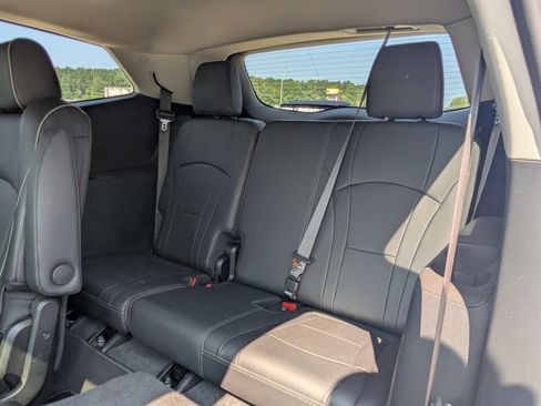 Used 2020 Buick Enclave Avenir w/ Avenir Technology Package FWD image 13