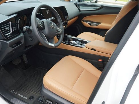 Used 2025 Lexus NX 350 AWD w/ Accessory Package (Z1) image 7