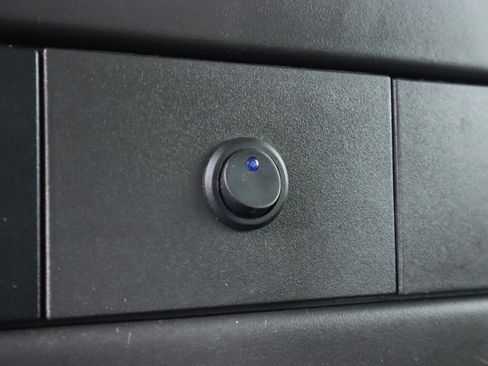 Used 2017 GMC Savana 2500 RWD image 18