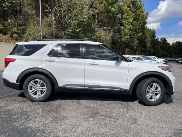Used 2020 Ford Explorer XLT RWD image 2