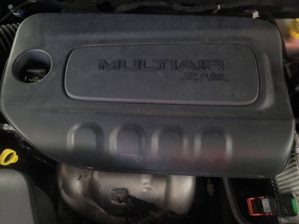 Used 2019 Jeep Cherokee Limited w/ Technology Group FWD image 30
