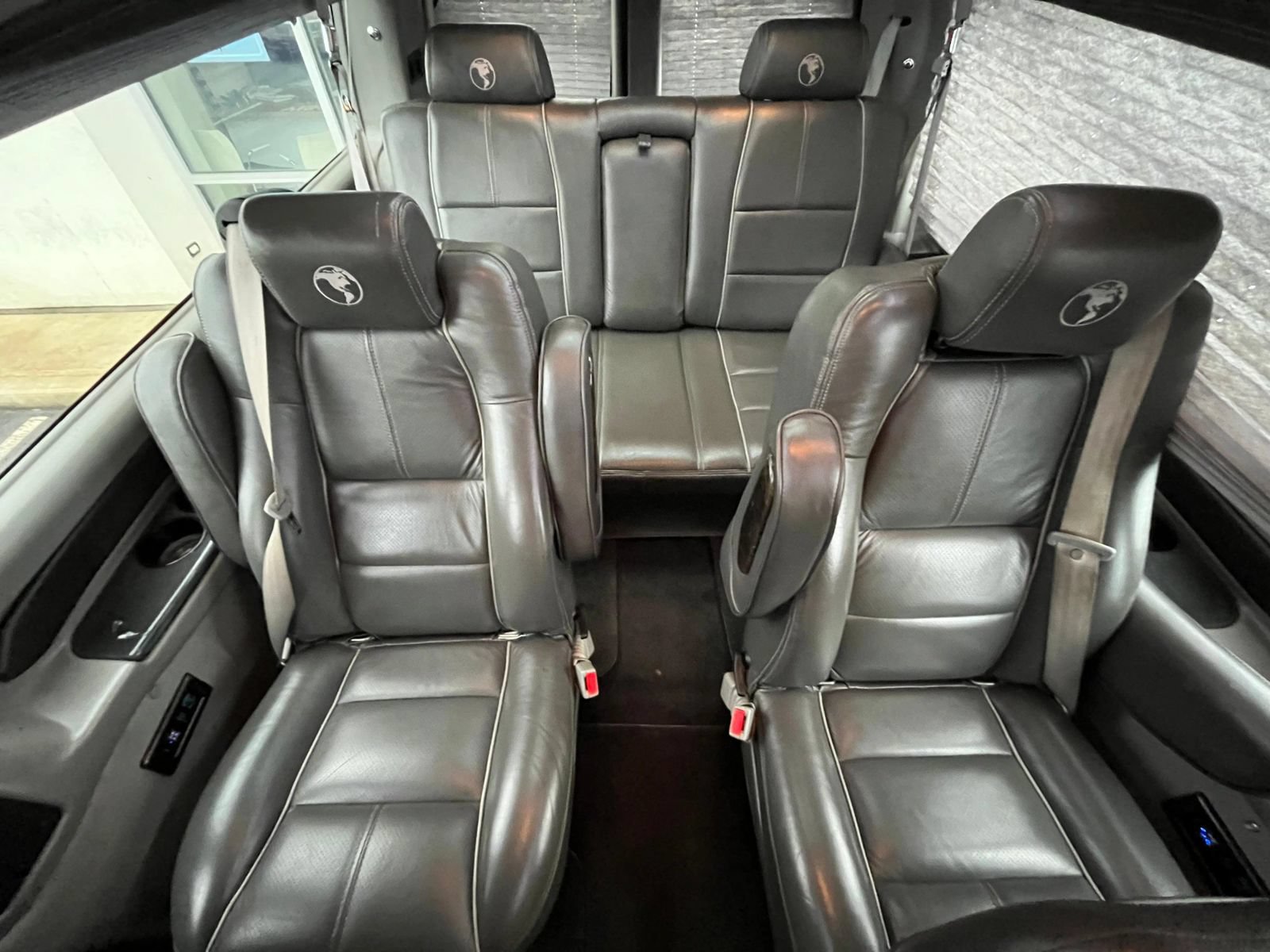 Used 2018 Chevrolet Express 2500 Extended w/ Enhanced Convenience Package RWD image 42