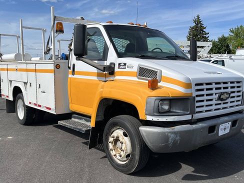 Used 2005 Chevrolet Kodiak C4500 2WD Regular Cab image 3