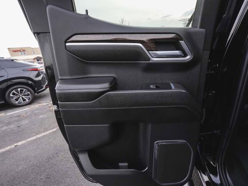 Used 2022 GMC Sierra 1500 Elevation image 12