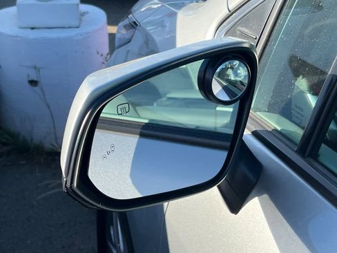 Certified 2022 Toyota Sienna XLE image 8