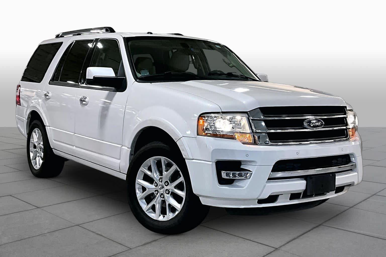 Used 2015 Ford Expedition Limited w/ Equipment Group 301A RWD image 3