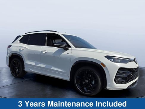 New 2026 Volkswagen Tiguan SE R-Line FWD image 1