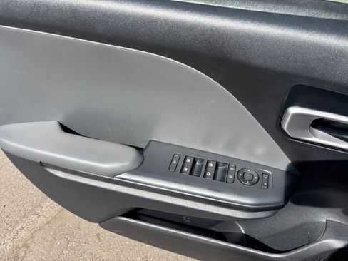 Used 2025 Kia K4 FWD image 18