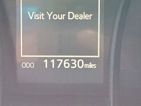 Used 2018 Toyota Camry LE FWD image 20