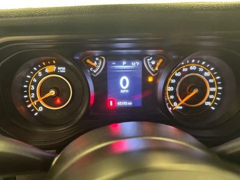 Used 2024 Jeep Wrangler Unlimited Sport AWD/4WD image 12