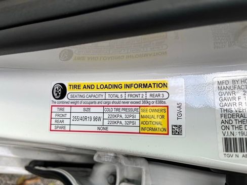 Used 2022 Acura TLX w/ Technology Package image 11