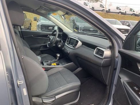 Used 2020 Kia Sorento L image 18