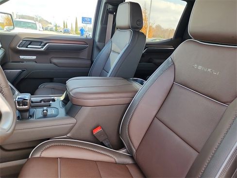 New 2026 GMC Sierra 1500 Denali w/ Denali Reserve Package image 15