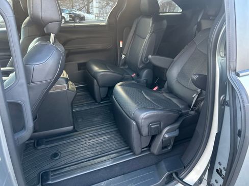 Used 2025 Toyota Sienna Platinum image 27