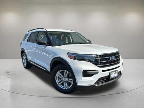 Certified 2020 Ford Explorer XLT RWD image 1