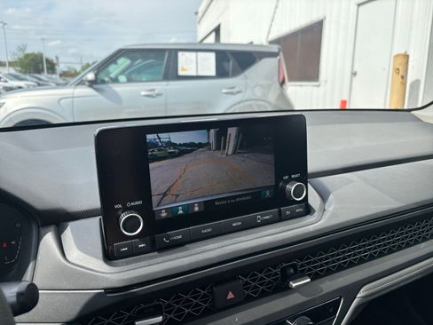 Used 2024 Honda Accord EX image 23