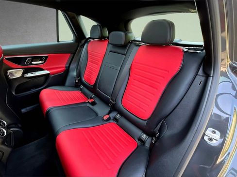 Used 2024 Mercedes-Benz GLC 43 AMG 4MATIC w/ Driver Assistance Package image 21