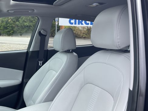 Certified 2023 Hyundai Kona Limited FWD image 21