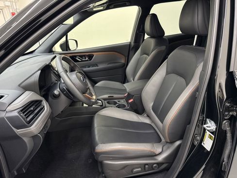 Used 2025 Subaru Forester Sport image 13