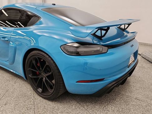 Used 2020 Porsche 718 Cayman GT4 RWD image 16