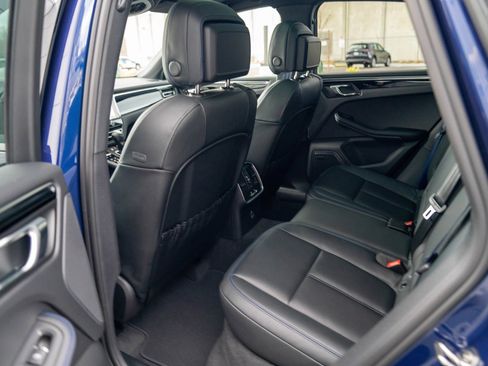 New 2026 Porsche Macan image 23