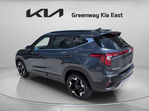 Used 2024 Kia Seltos EX FWD image 8