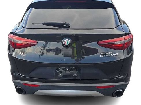 Used 2019 Alfa Romeo Stelvio Ti AWD/4WD image 5