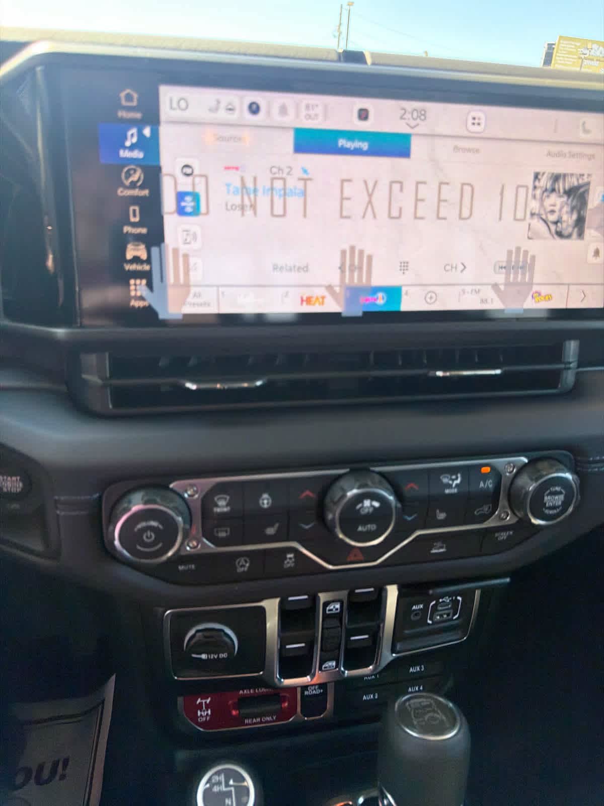 New 2026 Jeep Gladiator Sport AWD/4WD image 15