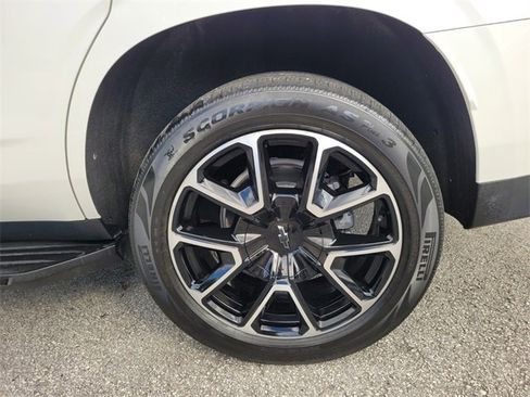 Used 2021 Chevrolet Tahoe RST w/ Luxury Package image 16