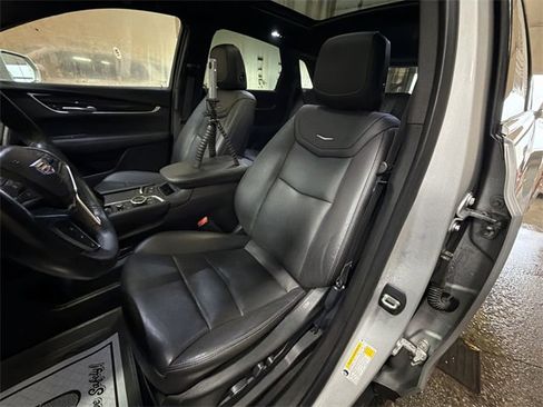 Certified 2020 Cadillac XT5 Premium Luxury w/ LPO, Floor Liner Package image 11