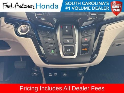 New 2026 Honda Odyssey Touring image 14