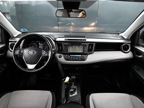 Used 2017 Toyota RAV4 XLE image 18