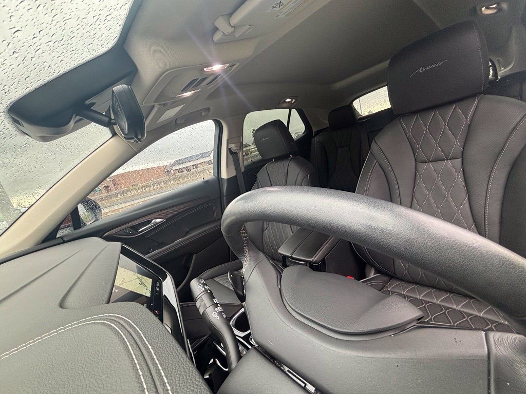 Used 2023 Buick Envision Avenir AWD/4WD image 28