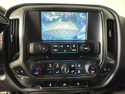 Used 2018 Chevrolet Silverado 1500 LT w/ All Star Edition AWD/4WD image 23