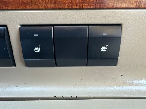 Used 2010 Ford Explorer Eddie Bauer image 17