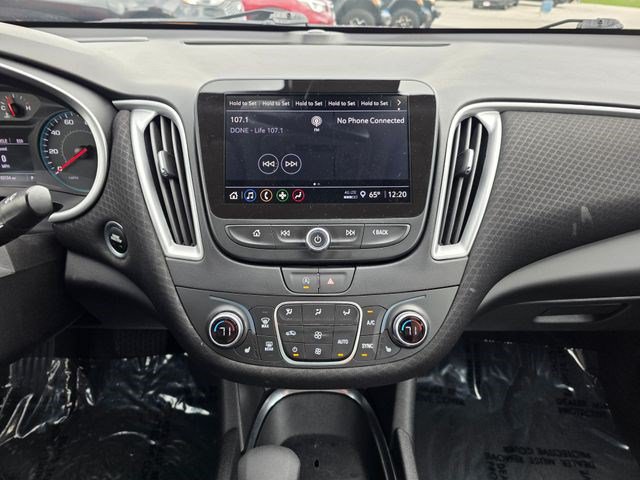 Used 2025 Chevrolet Malibu LT FWD image 25