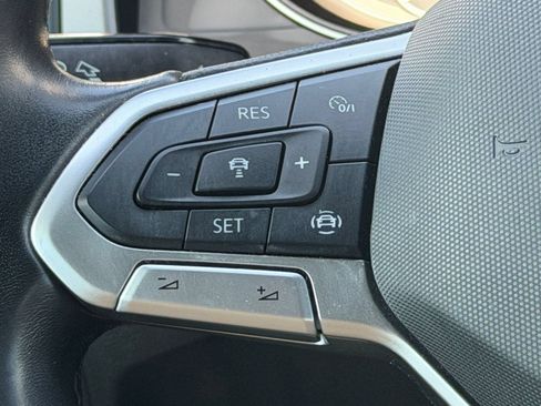 Used 2020 Volkswagen Atlas Cross Sport SE FWD image 14