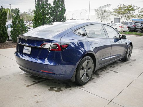 Used 2023 Tesla Model 3 Standard Range image 11