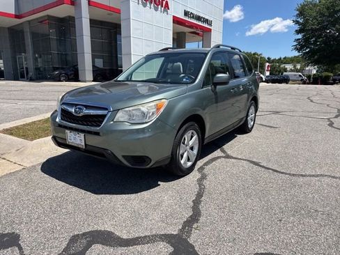 Used 2015 Subaru Forester 2.5i Premium AWD/4WD image 2