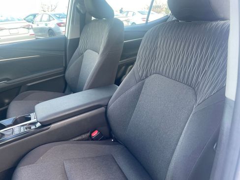 Used 2025 Toyota Camry LE image 36