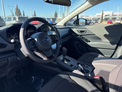 Used 2026 Subaru Crosstrek 2.0i Premium image 4